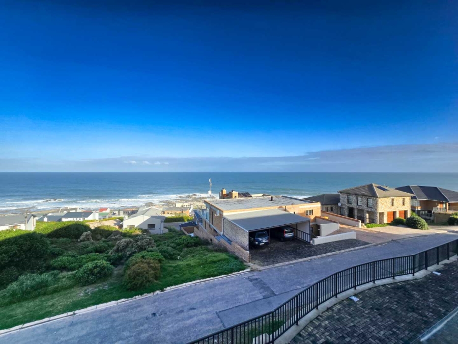 4 Bedroom Property for Sale in Jongensfontein Western Cape